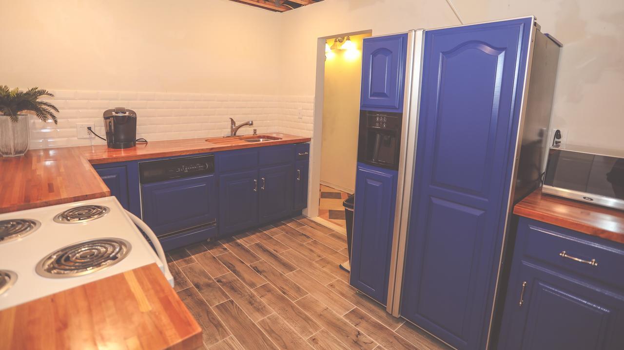 The Lodge At Beaver Lake Bed And Breakfast Роджърс Екстериор снимка